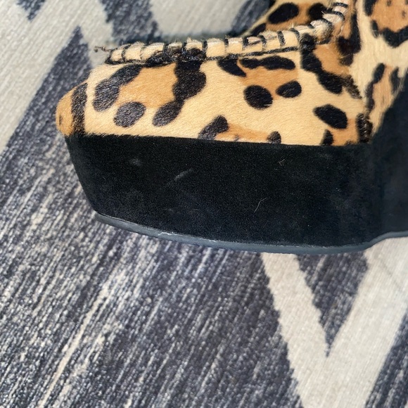 L.A.M.B Nate ii leopard print calf hair wedge - Picture 6 of 9